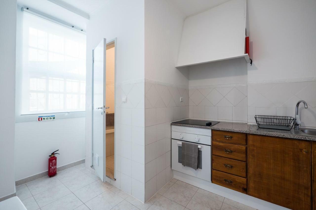 Maria'S 5Th Avenue Apartment เซตุบาล ภายนอก รูปภาพ